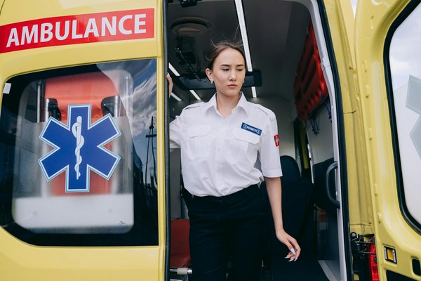 Quelles étapes suivre pour remplacer une prise électrique ?